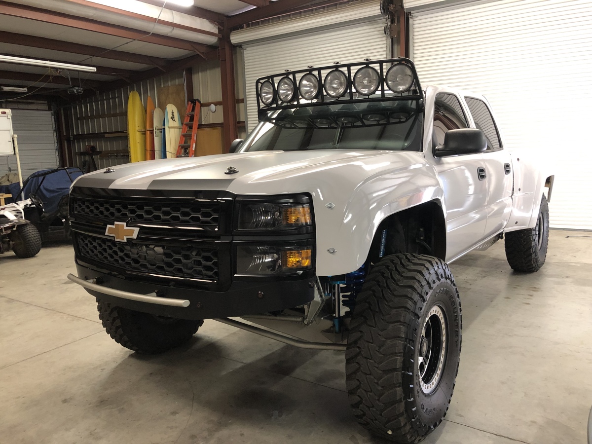 Duramax 4 seat prerunner/race truck