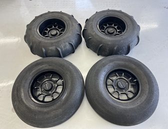 Wheels/Tires-215215